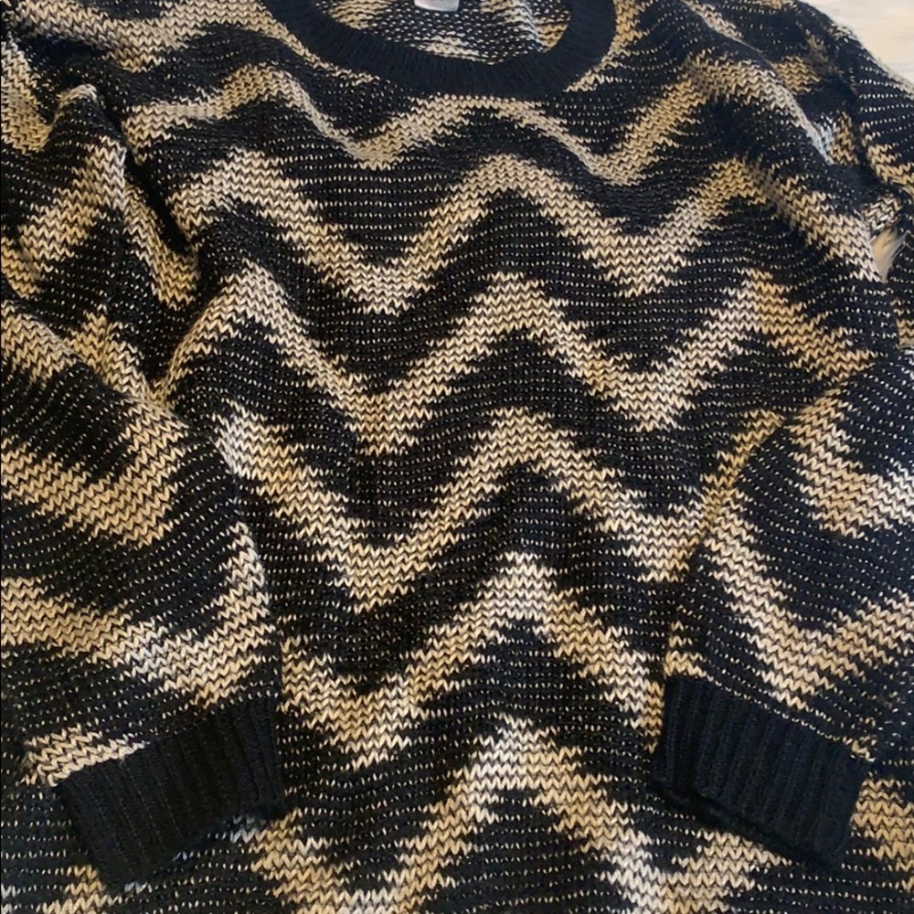 EUC Size Small Staring at Stars Sweater A1 - Picture 2 of 3